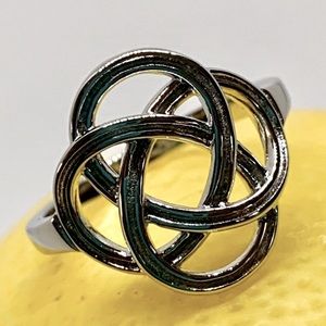 Size 5 Sterling silver Salomon’s Ring